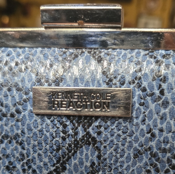 Kenneth Cole Reaction STUNNING Faux Blue Snakeskin & Chrome Wallet 7.5"×4" - Picture 3 of 9